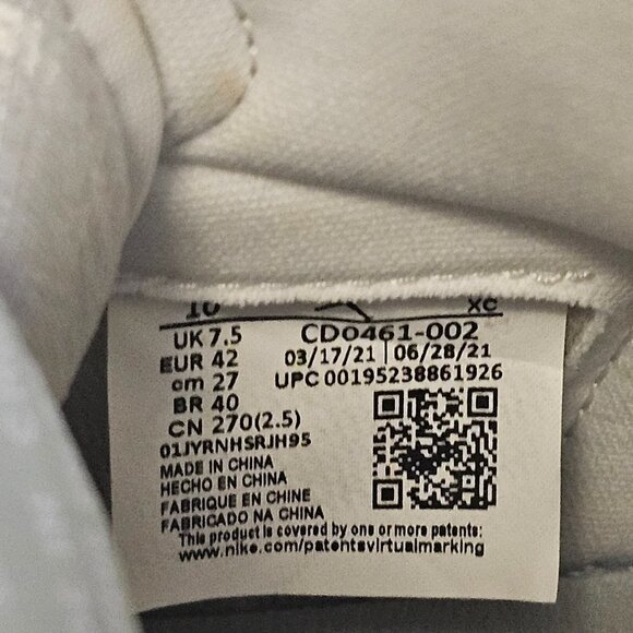 Retro Green Air Jordans — Women's Size 10 - Picture 2 of 11